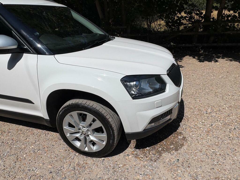 Skoda Yeti 1.2 Tsi Se L Drive Outdoor Dsg Euro 6 S S NJ67YZG White #6