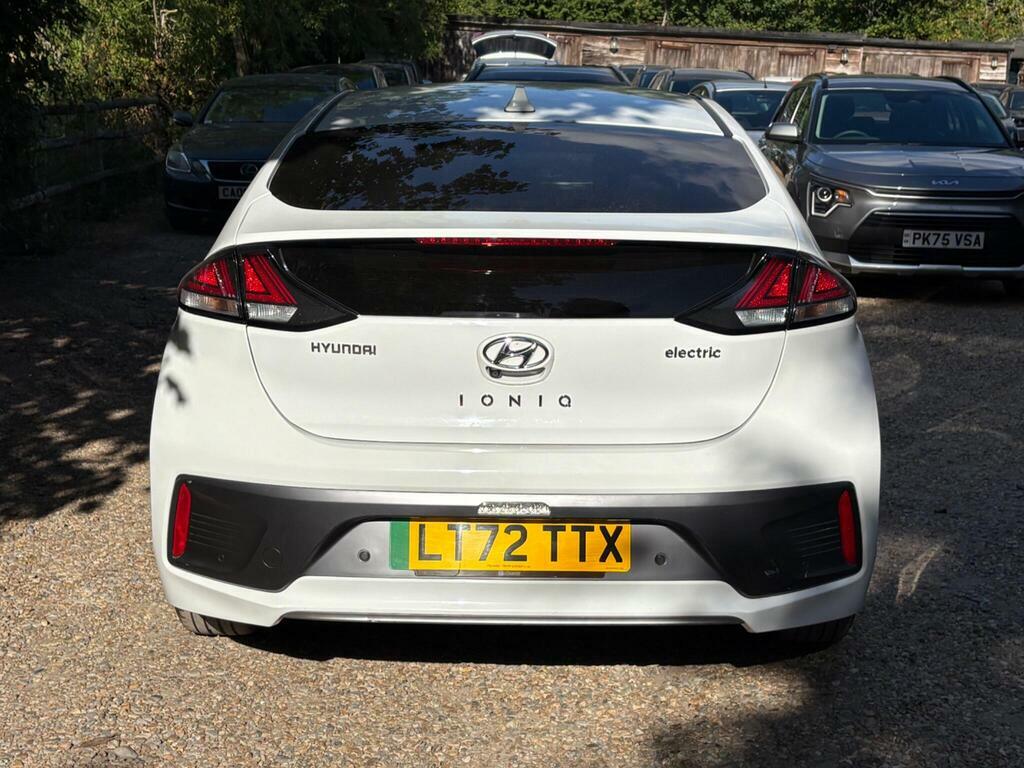 Hyundai Ioniq 1.6L Premium White #11