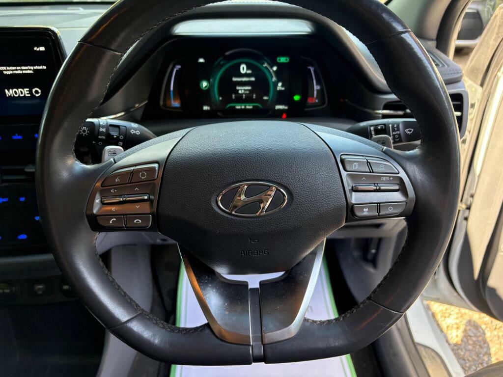 Hyundai Ioniq 1.6L Premium White #39