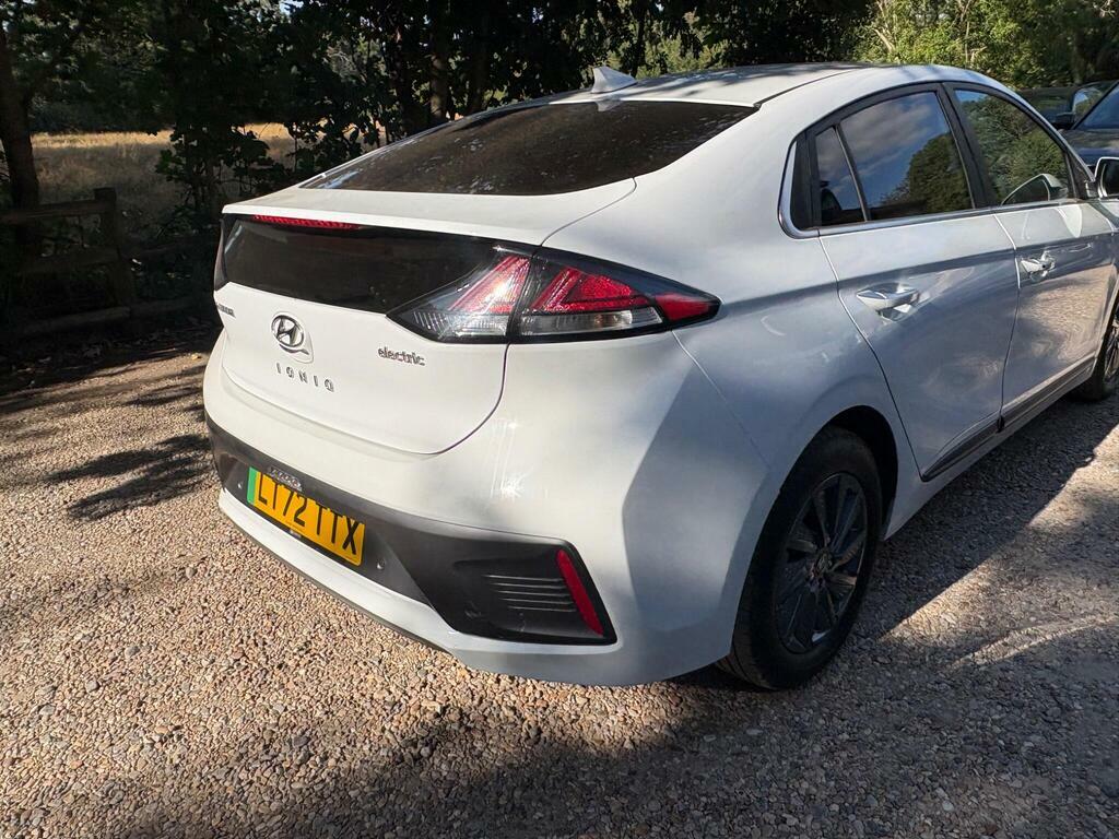 Hyundai Ioniq 1.6L Premium White #14