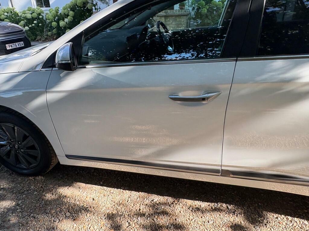 Hyundai Ioniq 1.6L Premium White #10
