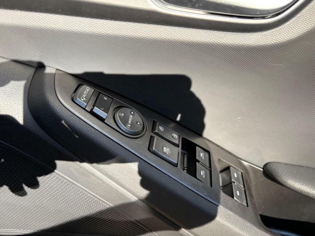 Hyundai Ioniq 1.6L Premium White #47
