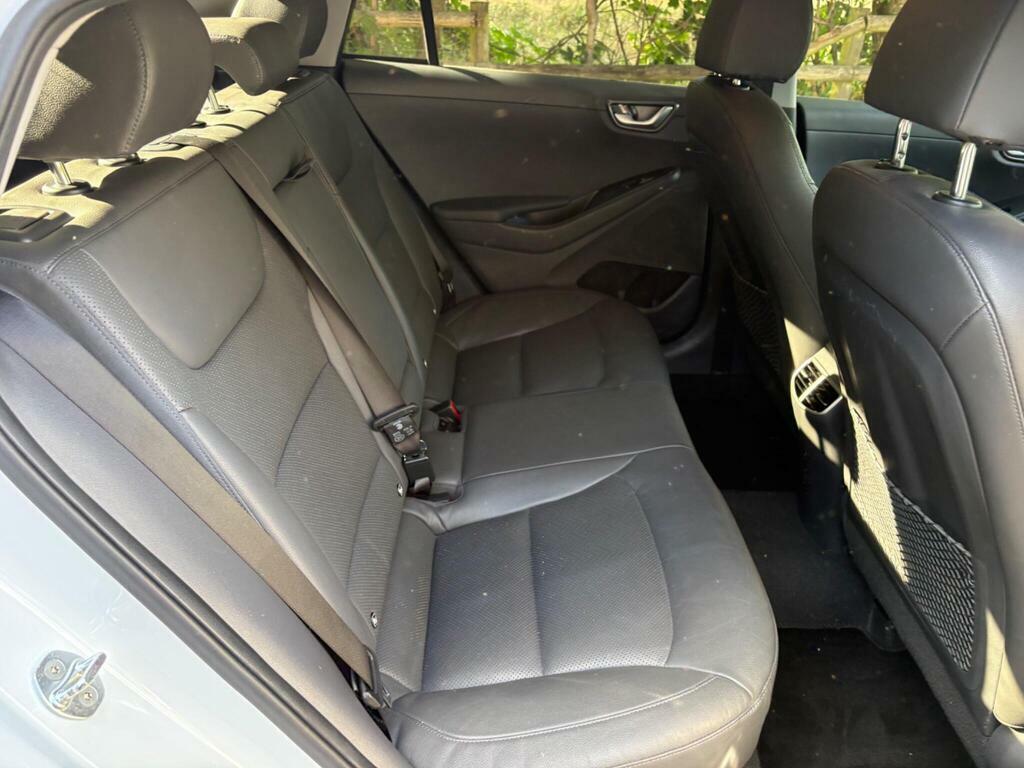 Hyundai Ioniq 1.6L Premium White #21