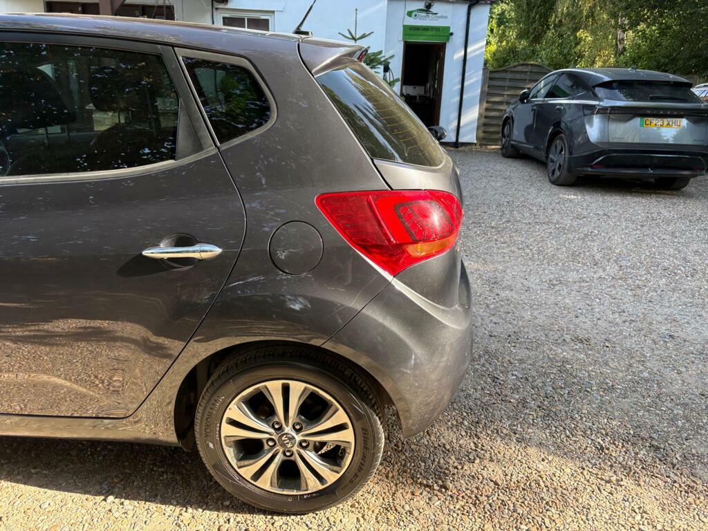 Kia Venga 1.6 4 Mpv Euro 6 Ss 123 Bhp Blue #46