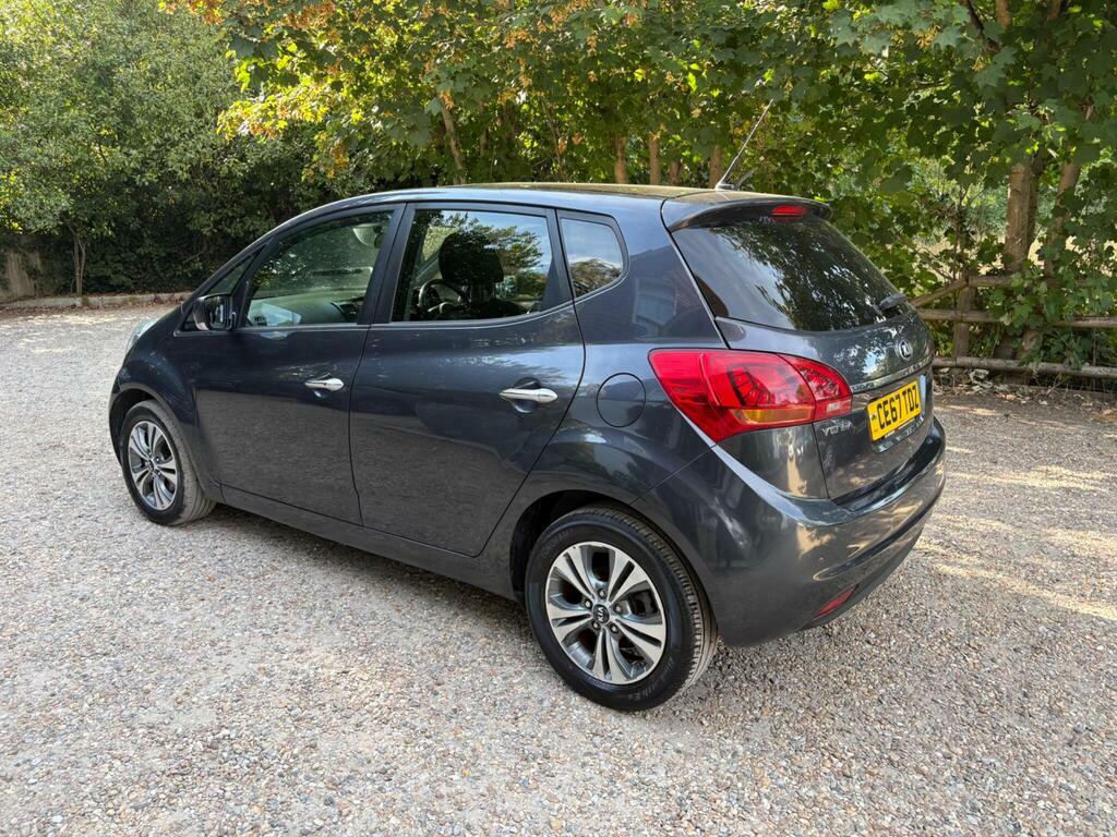 Kia Venga 1.6 4 Euro 6 Silver #4