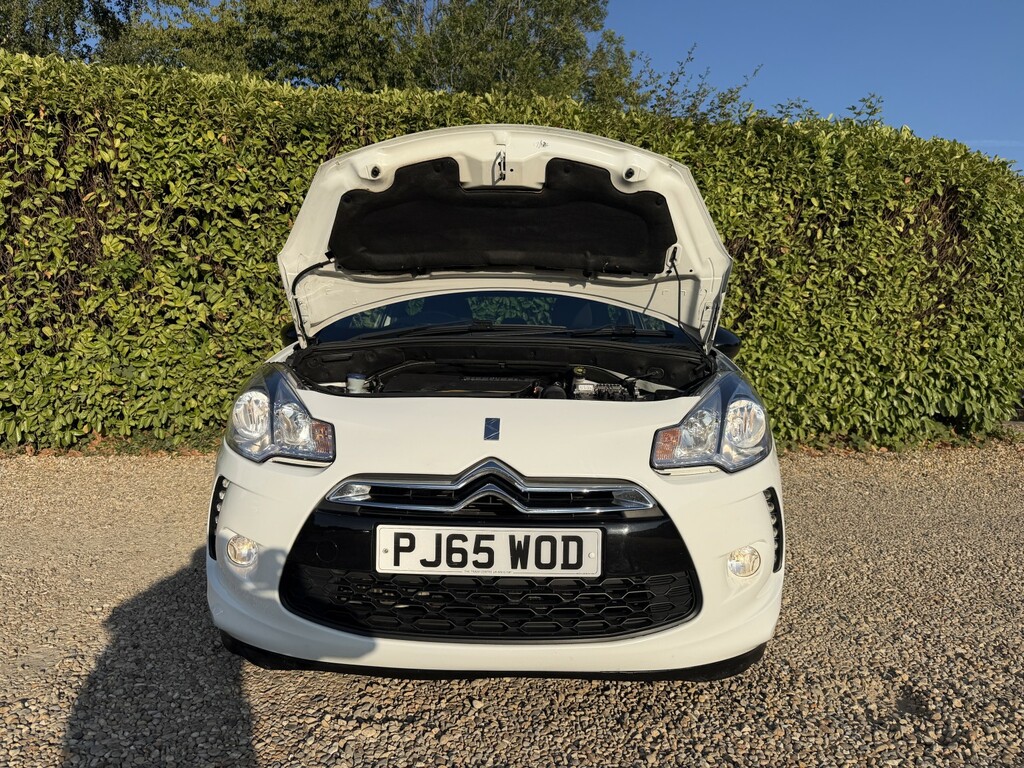 DS DS 3 1.6 Bluehdi 120 Ps Prestige Hatchb White #34