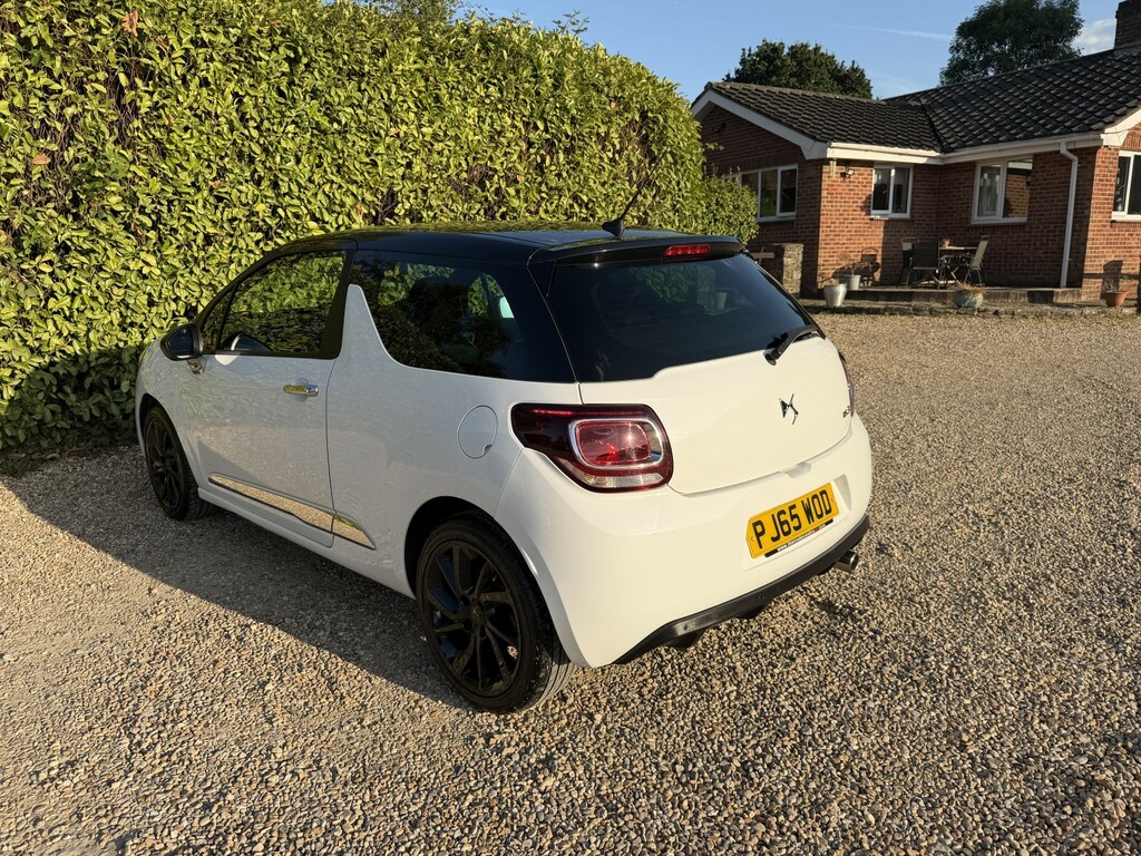 DS DS 3 1.6 Bluehdi 120 Ps Prestige Hatchb White #10
