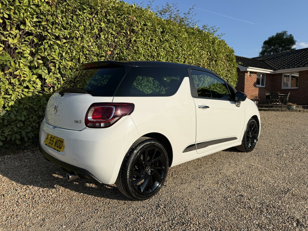 DS DS 3 1.6 Bluehdi 120 Ps Prestige Hatchb White #14