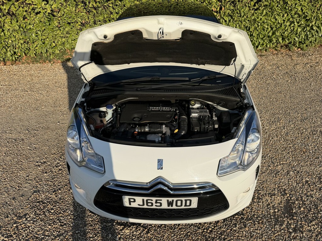 DS DS 3 1.6 Bluehdi 120 Ps Prestige Hatchb White #38