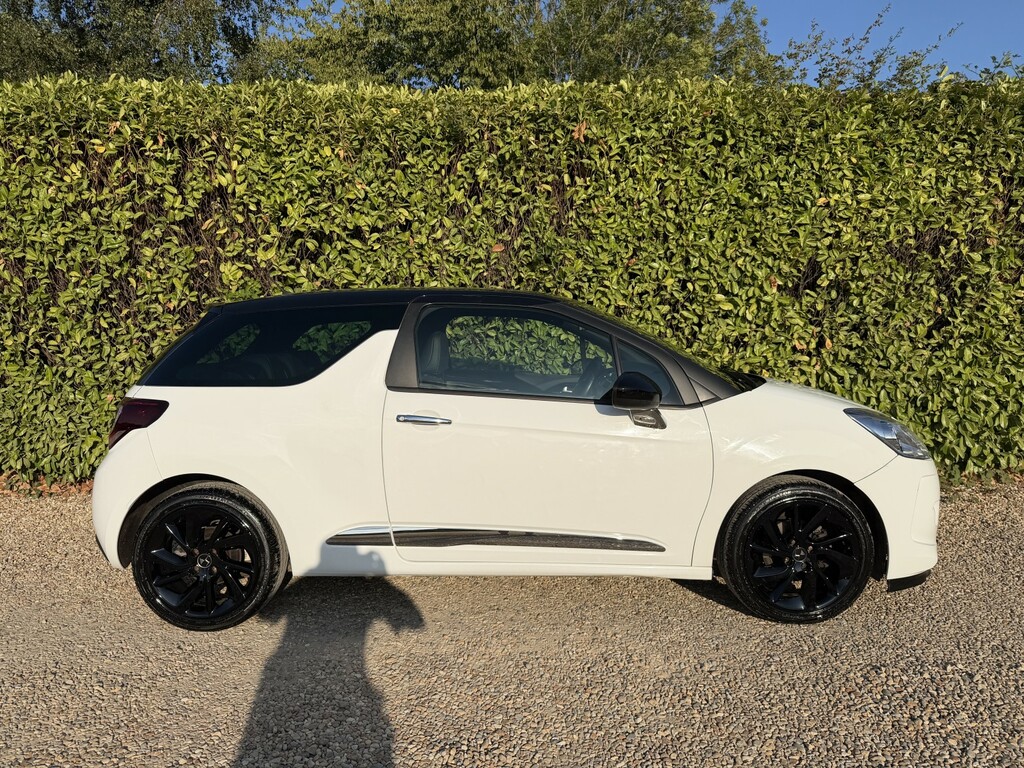 DS DS 3 1.6 Bluehdi 120 Ps Prestige Hatchb White #15