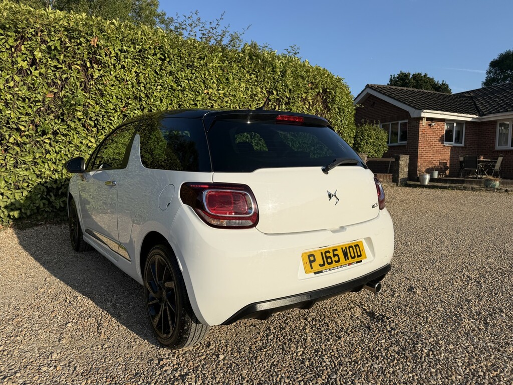 DS DS 3 1.6 Bluehdi 120 Ps Prestige Hatchb White #11