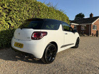 DS DS 3 1.6 Bluehdi 120 Ps Prestige Hatchb White #67