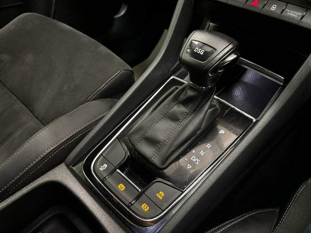 Skoda Karoq 1.5 Tsi Se Black #24