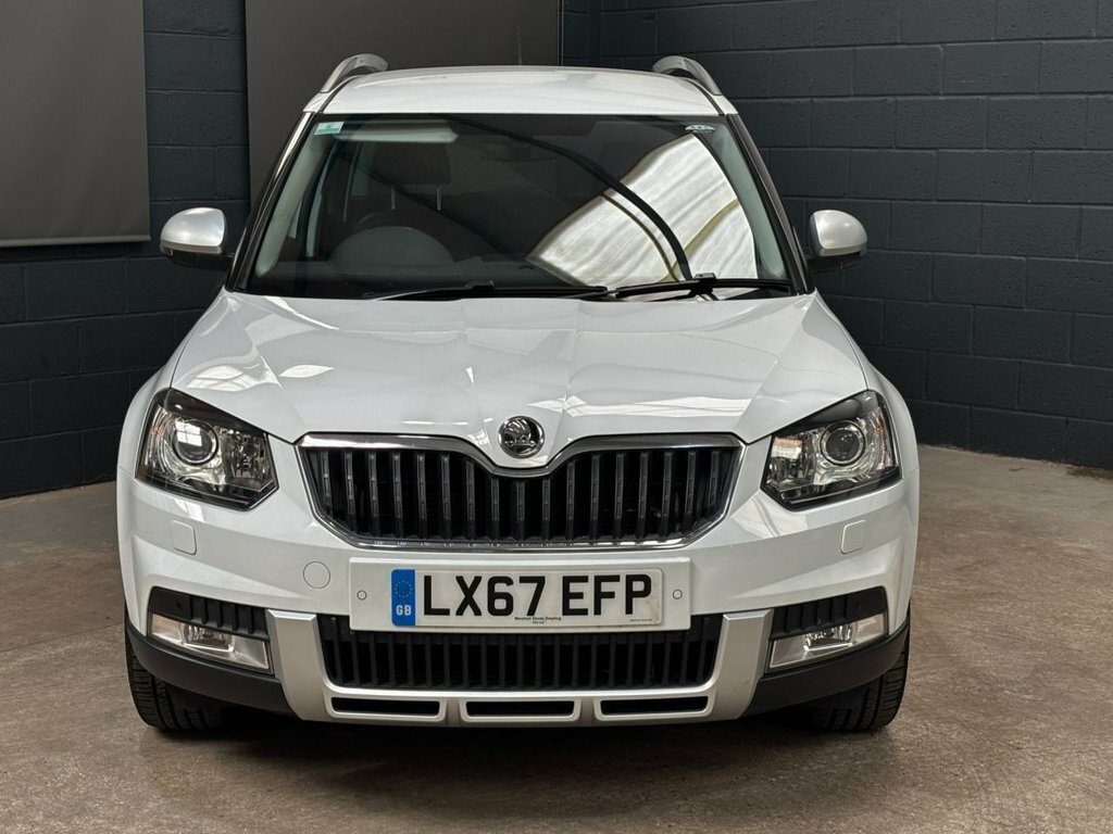 Skoda Yeti 1.2L Se L Drive White #3