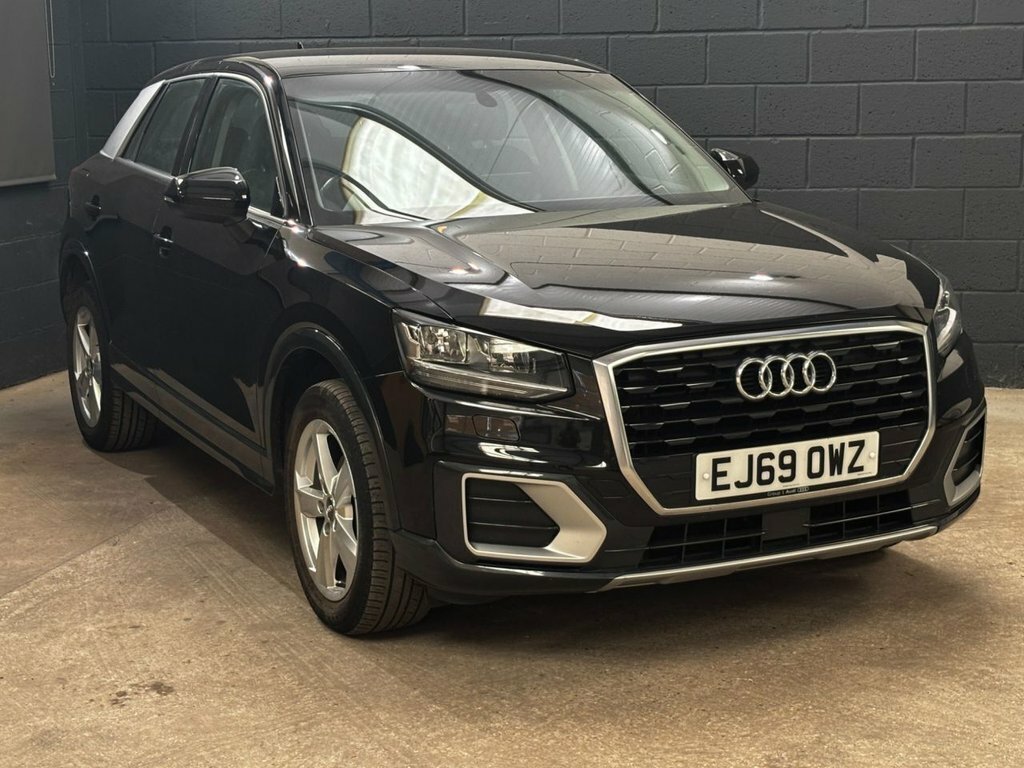Audi Q2 1.5L Sport Black #4