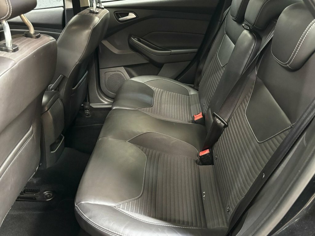Ford Focus 1.0T Ecoboost Titanium X Estate Grey #27