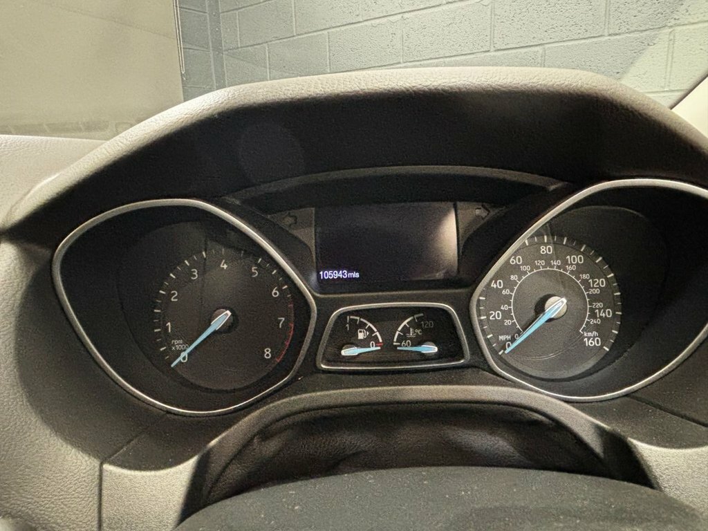 Ford Focus 1.0T Ecoboost Titanium X Estate Grey #38