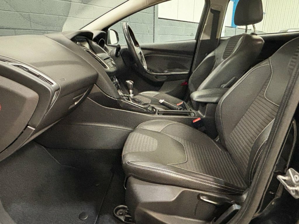 Ford Focus 1.0T Ecoboost Titanium X Estate Grey #22