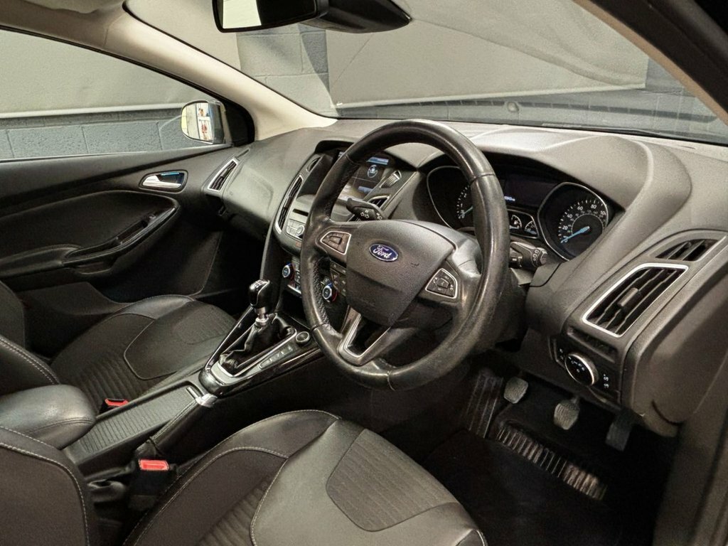 Ford Focus 1.0T Ecoboost Titanium X Estate Grey #21