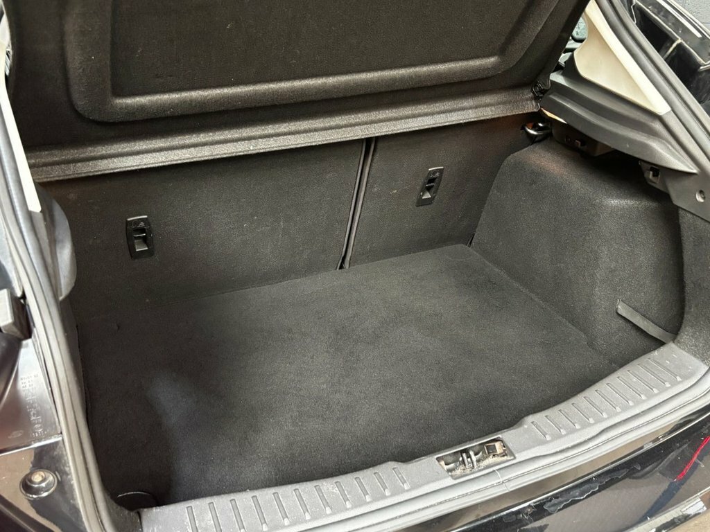 Ford Focus 1.0T Ecoboost Titanium X Estate Grey #41