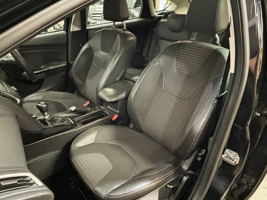 Ford Focus 1.0T Ecoboost Titanium X Estate Grey #23