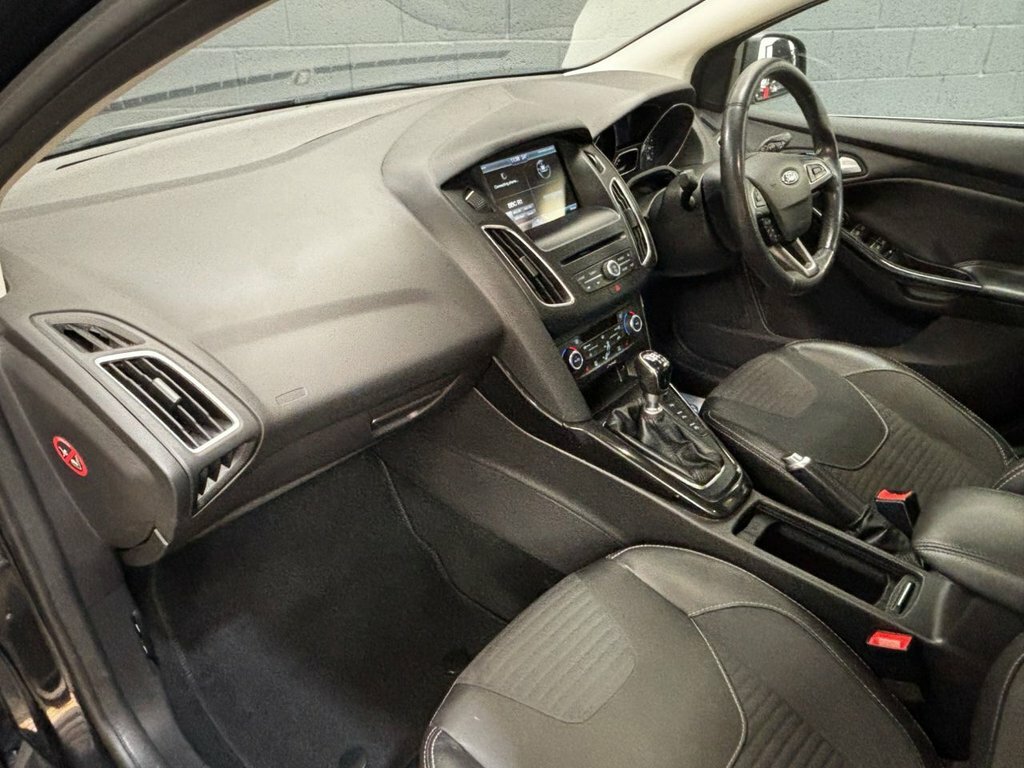 Ford Focus 1.0T Ecoboost Titanium X Estate Grey #2