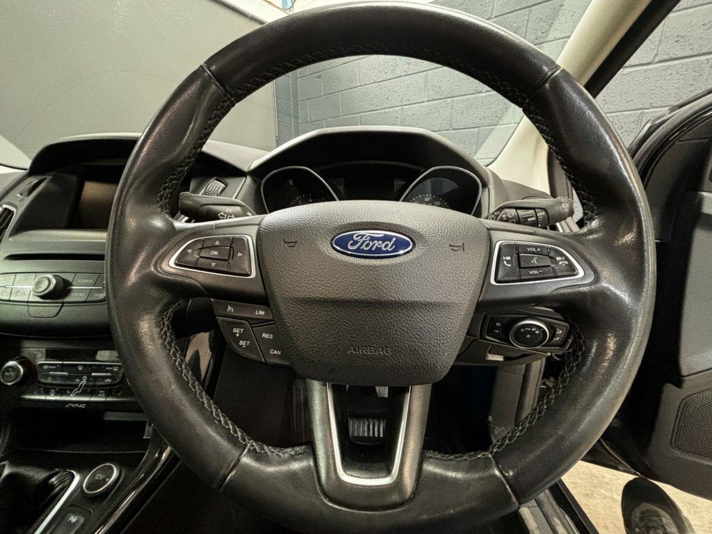 Ford Focus 1.0T Ecoboost Titanium X Estate Grey #29