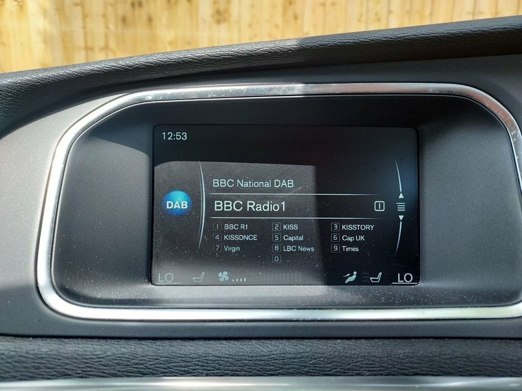 Volvo V40 Volvo V40 D2 R Design 1.6 H Blue #17
