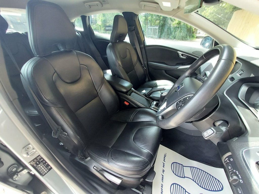 Volvo V40 Volvo V40 D2 R Design 1.6 H Blue #14