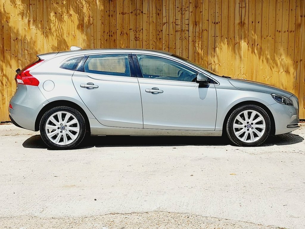 Volvo V40 2L Se Lux Nav Silver #6
