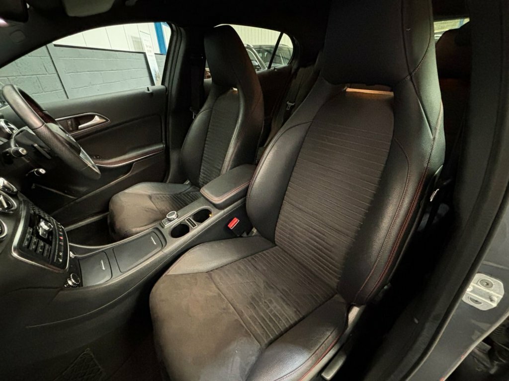 Mercedes-Benz GLA Class 2.1 Gla200 Cdi Sport Suv Euro 6 Black #28