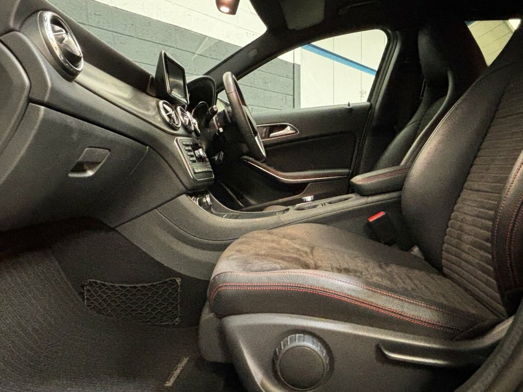 Mercedes-Benz GLA Class 2.1 Gla200 Cdi Sport Suv Euro 6 Black #26