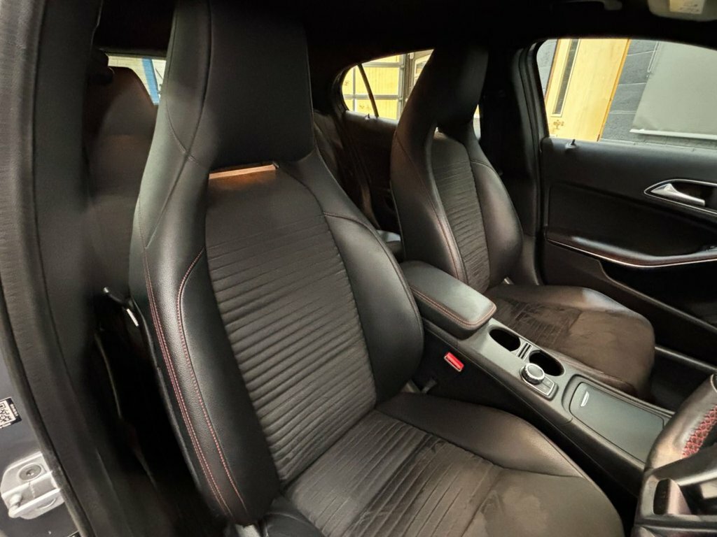 Mercedes-Benz GLA Class 2.1 Gla200 Cdi Sport Suv Euro 6 Black #27