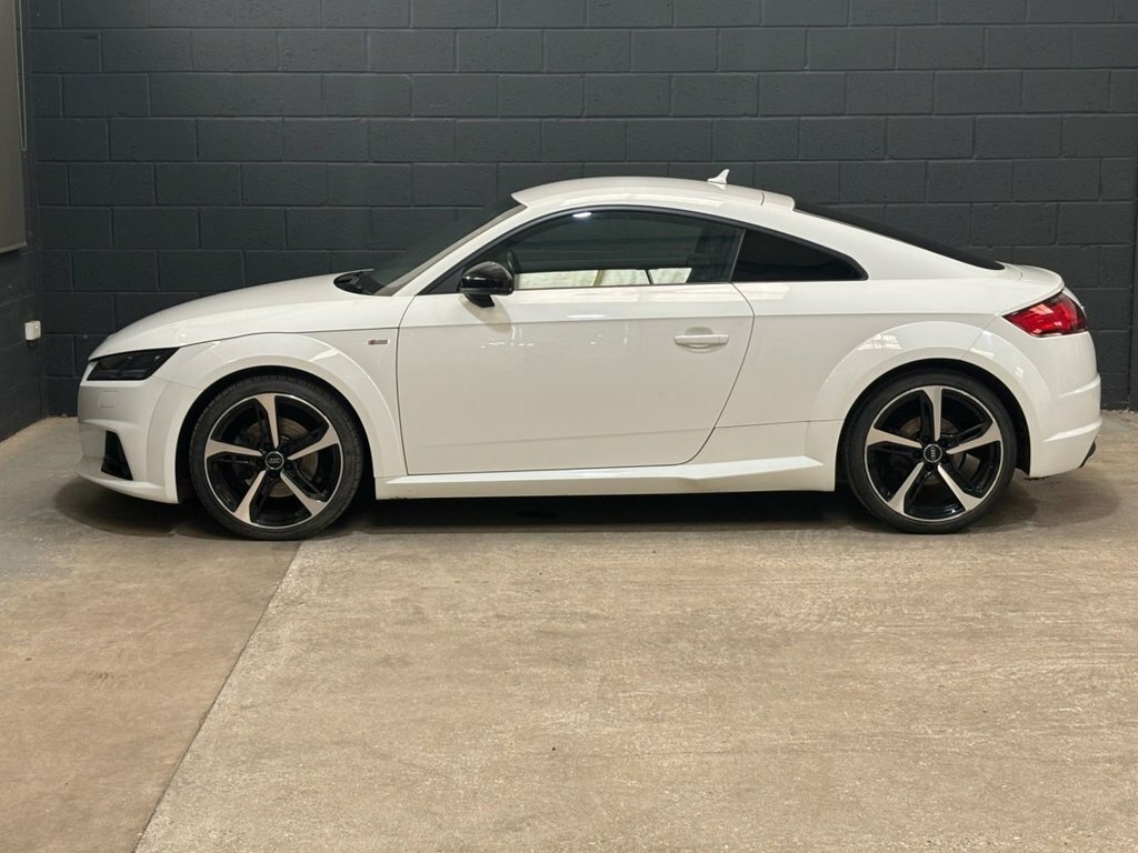 Audi TT 1L Black Edition White #6