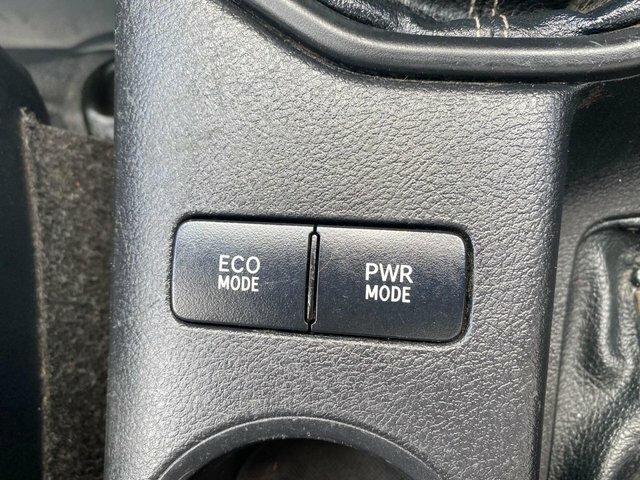 Toyota HILUX Invincible 2.4 D-4d Dcab Black #28