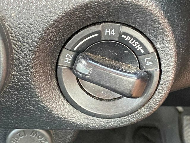 Toyota HILUX Invincible 2.4 D-4d Dcab Black #13