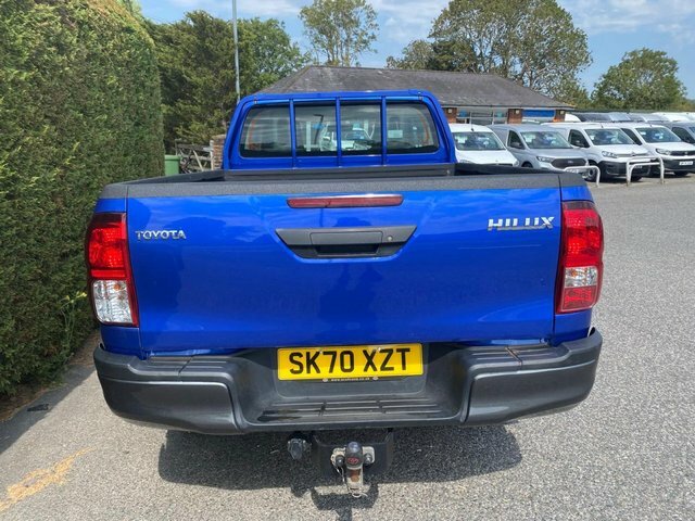 Toyota HILUX Invincible 2.4 D-4d Dcab Black #7