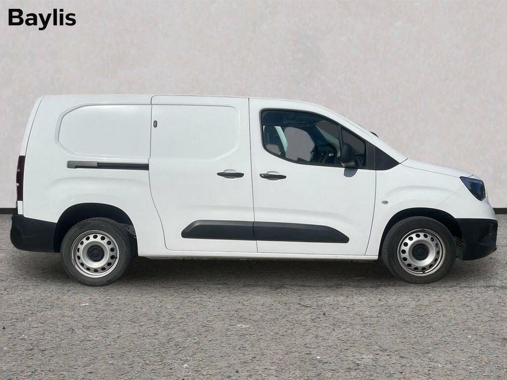Vauxhall Combo L2 2300 1.5 Turbo D 100Ps H1 Dynamic White #4