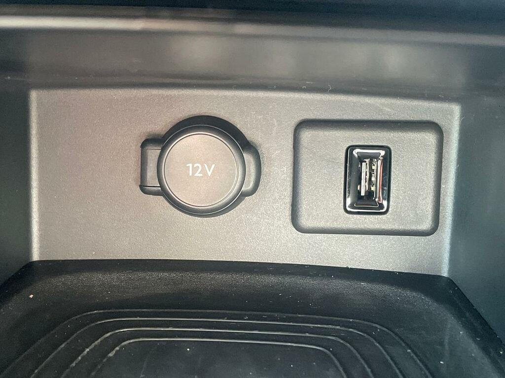 Vauxhall Grandland 1.2 Hybrid 145 Design E-dct6 Hatchback Grey #29