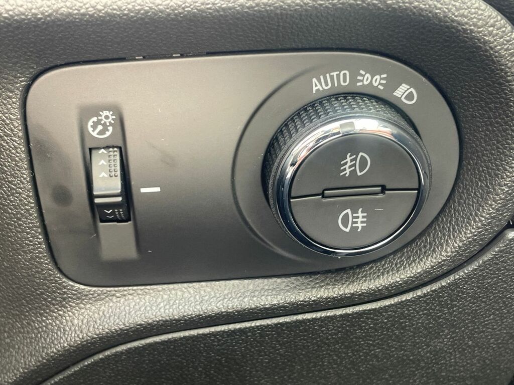 Vauxhall Grandland 1.2 Hybrid 145 Design E-dct6 Hatchback Grey #25