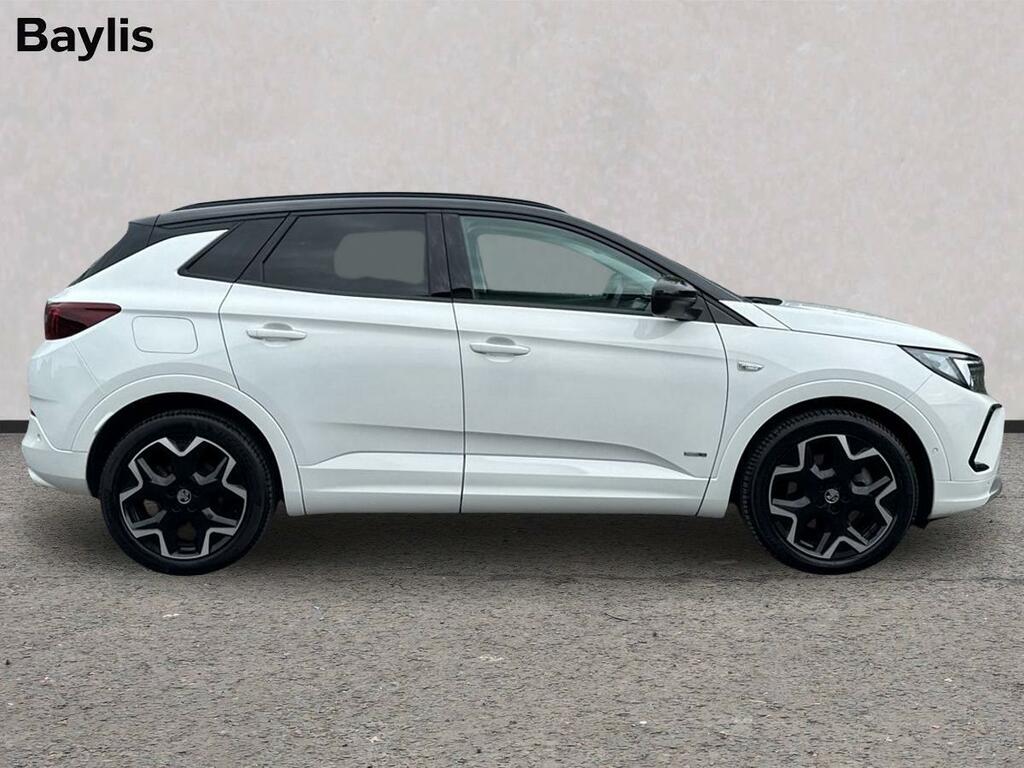 Vauxhall Grandland 1.6 Plug-in Hybrid Ultimate White #4