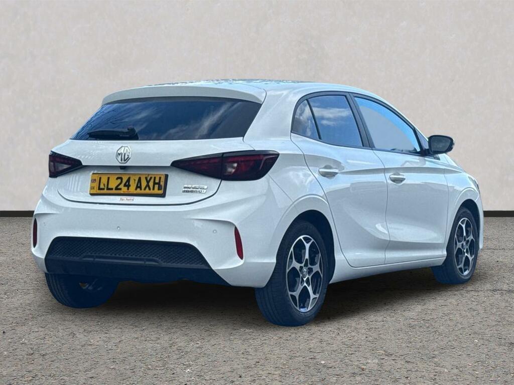MG MG3 1.5 Hybrid Trophy White #2