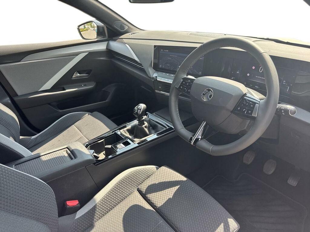 Vauxhall Astra 1.2 Turbo 130 Griffin White #3