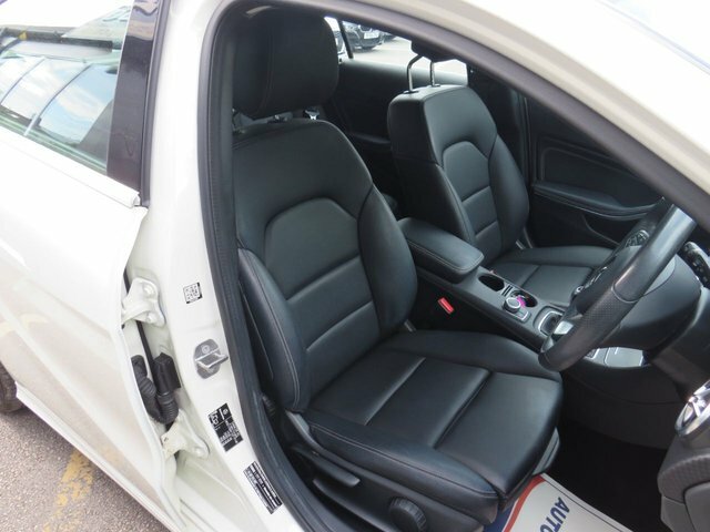 Mercedes-Benz A Class 1.6 A160 Sport Hatchback Euro 6 White #4