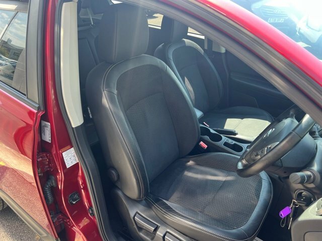 Nissan Qashqai 1.6 360 Suv 2Wd Euro 5 117 Ps Red #4