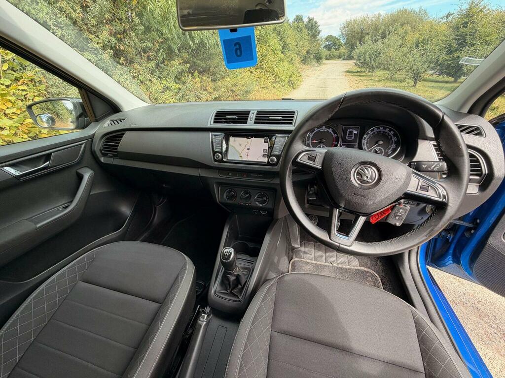 Skoda Fabia Skoda Fabia Estate 1.0 Tsi 110 Monte Carlo Blue #25
