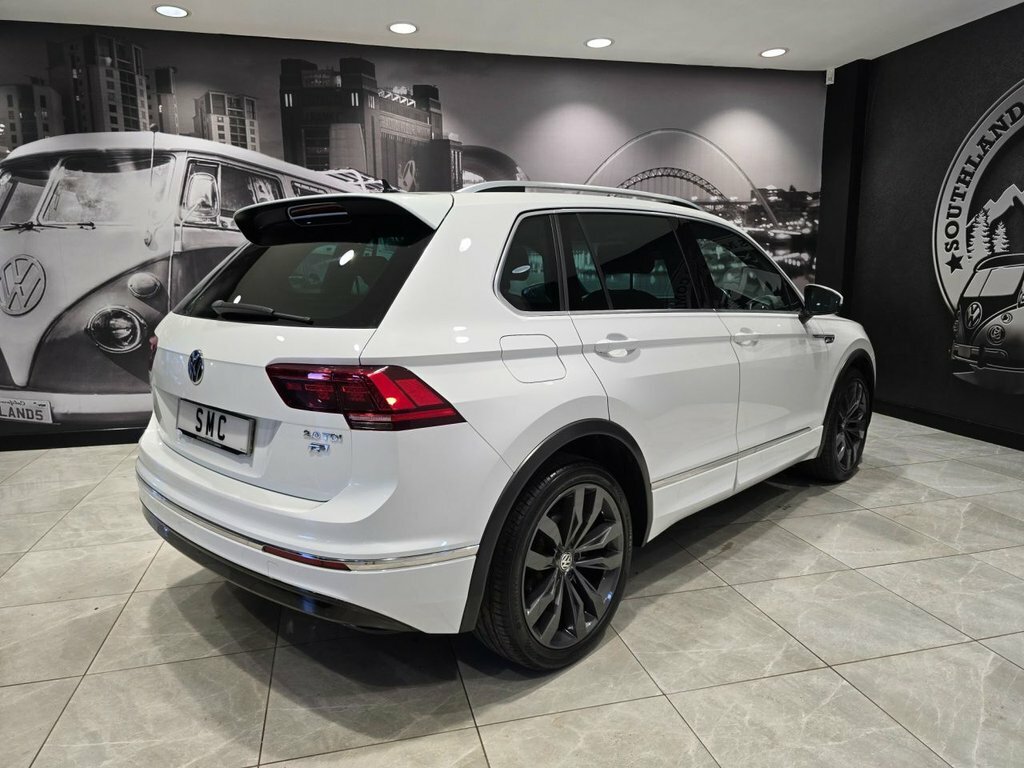 Volkswagen Tiguan 2L R-line MV18HWY White #3