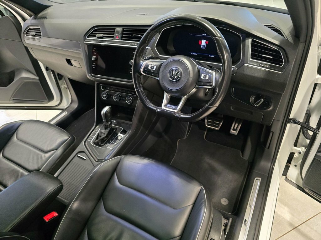 Volkswagen Tiguan 2L R-line MV18HWY White #6