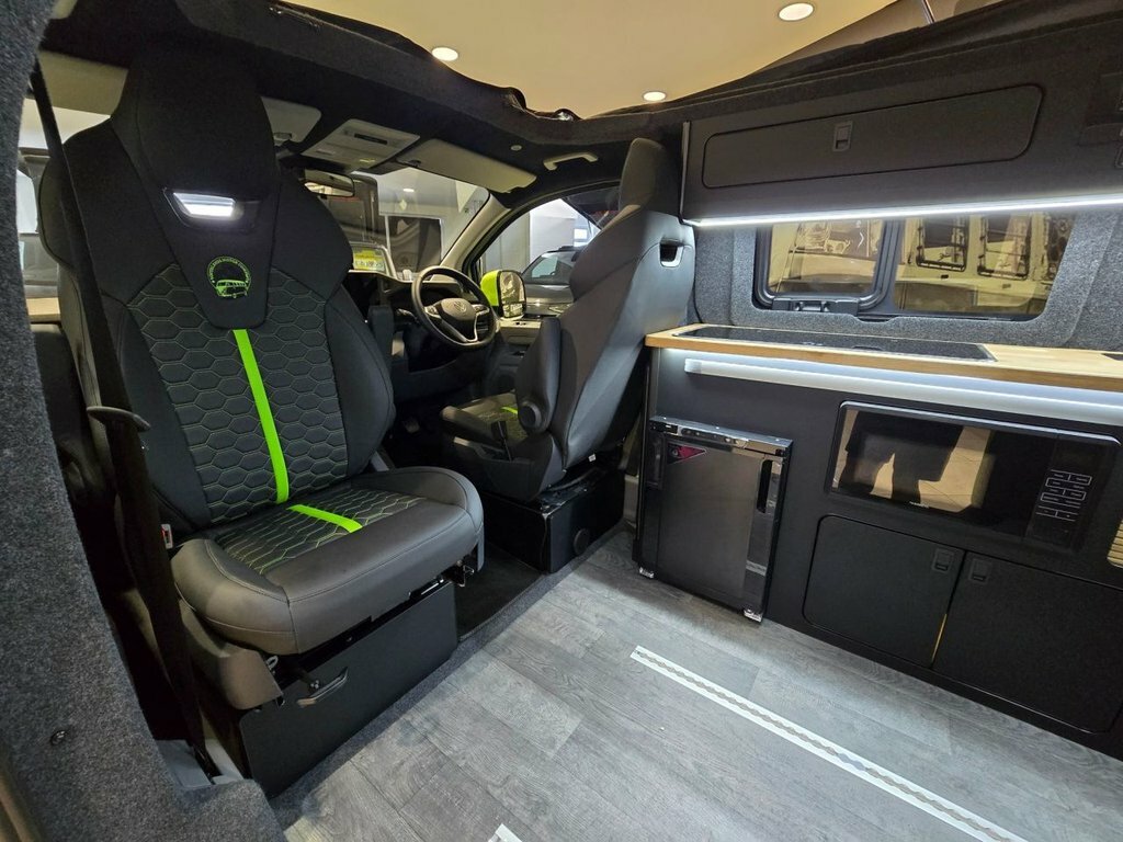 Volkswagen Transporter 2L Commerce Plus Green #6