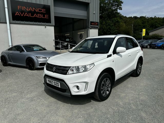 Suzuki Vitara Sz4 Suv White #4